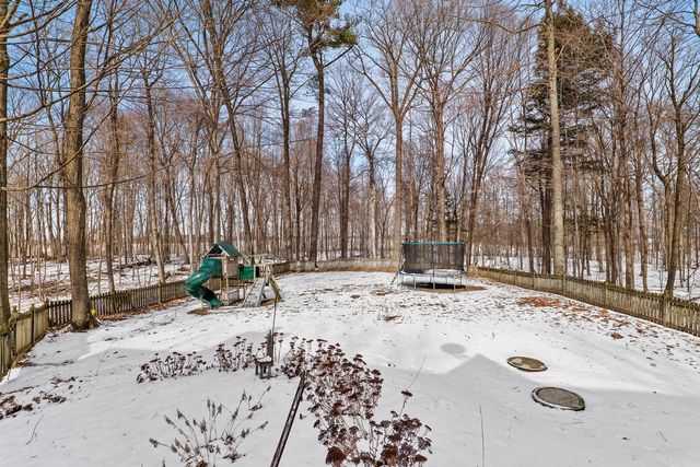 12395 Whitetail PARKWAY, Manitowoc, WI 54220