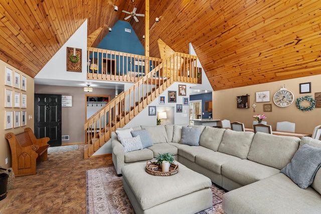 12395 Whitetail PARKWAY, Manitowoc, WI 54220