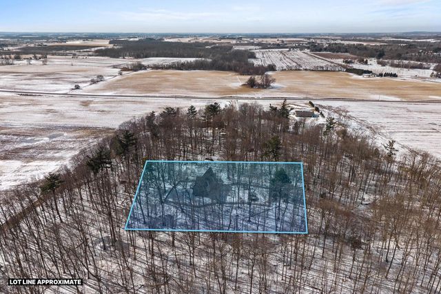 12395 Whitetail PARKWAY, Manitowoc, WI 54220