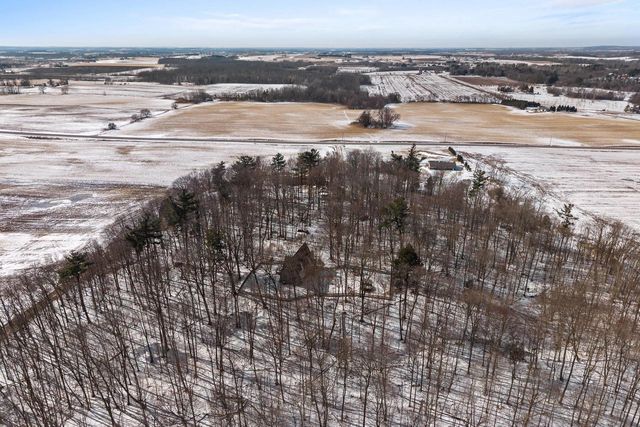 12395 Whitetail PARKWAY, Manitowoc, WI 54220