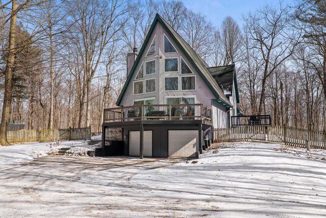 12395 Whitetail PARKWAY, Manitowoc, WI 54220