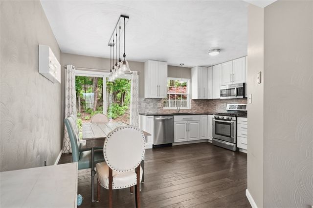 1002 Pinoak Ct, Chalfant Boro, PA 15112
