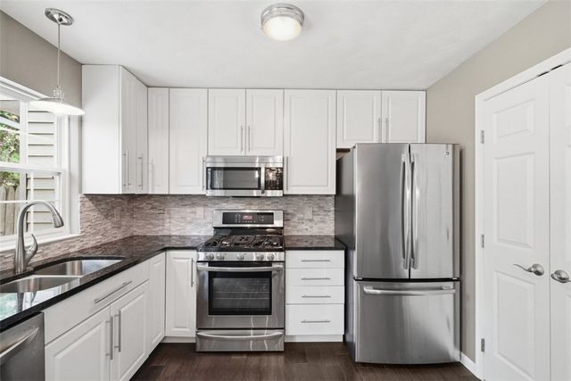 1002 Pinoak Ct, Chalfant Boro, PA 15112