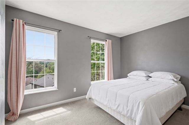 1002 Pinoak Ct, Chalfant Boro, PA 15112