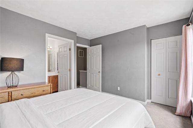 1002 Pinoak Ct, Chalfant Boro, PA 15112
