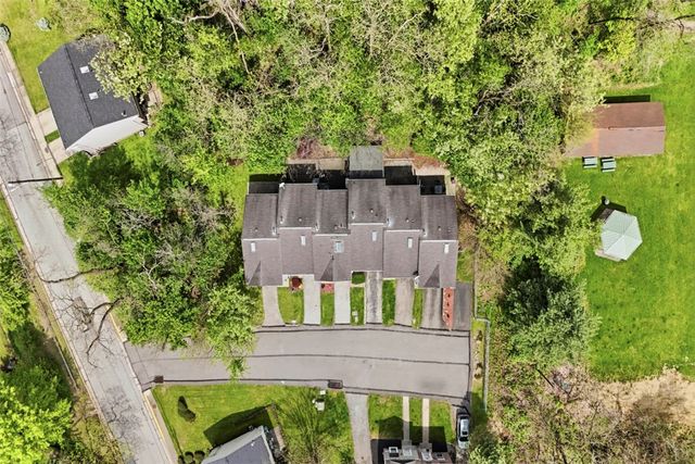 1002 Pinoak Ct, Chalfant Boro, PA 15112