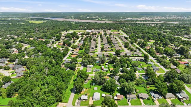315 W 40th Street, Sand Springs, OK 74063
