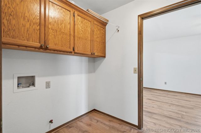 315 W 40th Street, Sand Springs, OK 74063