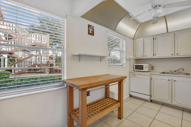 52 Mansfield B B, Boca Raton, FL 33434
