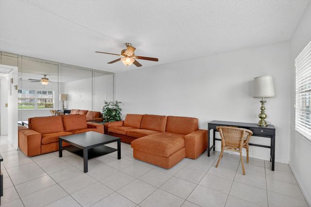 52 Mansfield B B, Boca Raton, FL 33434