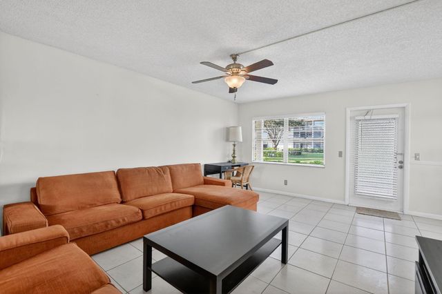 52 Mansfield B B, Boca Raton, FL 33434