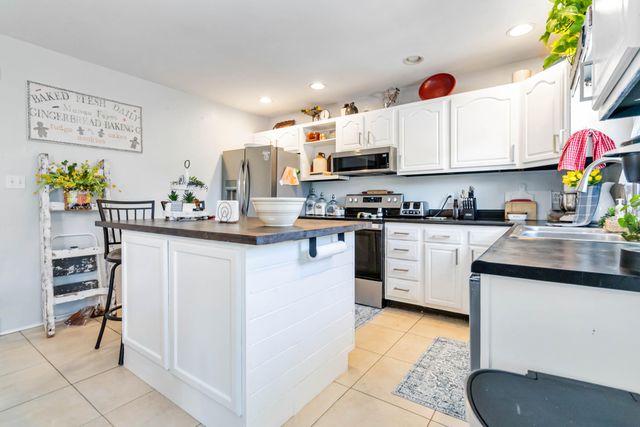 189 Thoroughbred Way, Berea, KY 40403