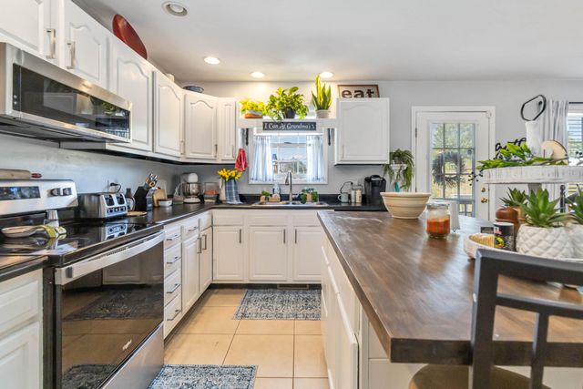 189 Thoroughbred Way, Berea, KY 40403