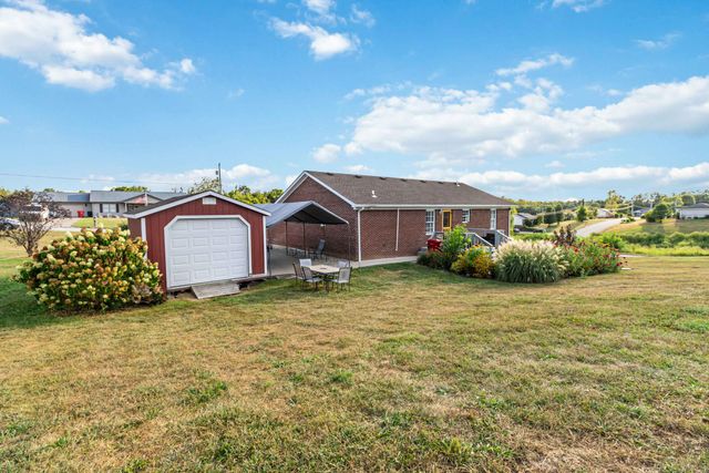 189 Thoroughbred Way, Berea, KY 40403