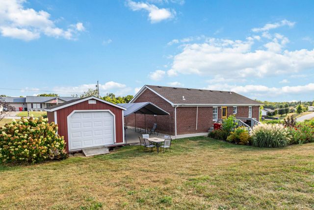 189 Thoroughbred Way, Berea, KY 40403