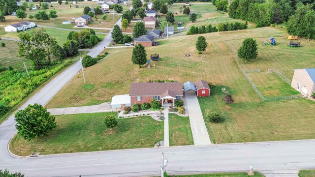 189 Thoroughbred Way, Berea, KY 40403