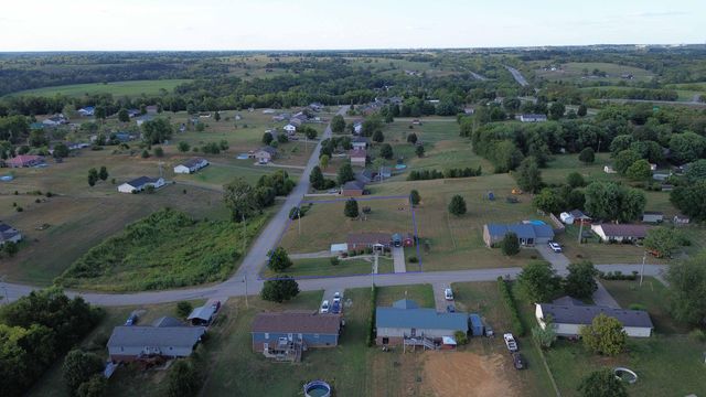 189 Thoroughbred Way, Berea, KY 40403