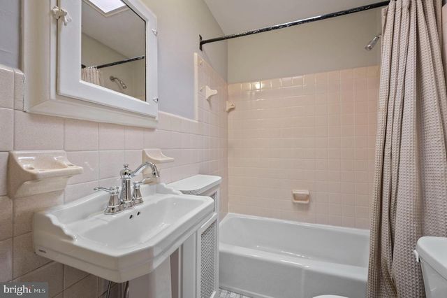 3319 BOWMAN ST, Philadelphia, PA 19129