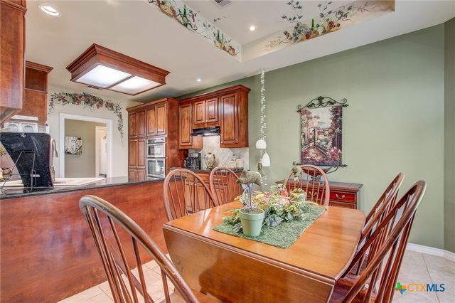 200 Carriage House Road, Salado, TX 76571