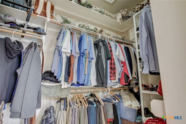 200 Carriage House Road, Salado, TX 76571