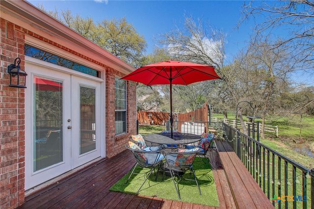 200 Carriage House Road, Salado, TX 76571