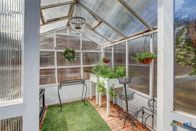 200 Carriage House Road, Salado, TX 76571