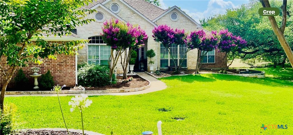 200 Carriage House Road, Salado, TX 76571