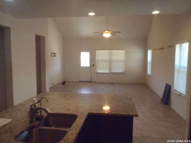 5009 ARROW RDG, Marion, TX 78124