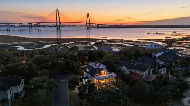 801 Harbour Watch Court, Mount Pleasant, SC 29464