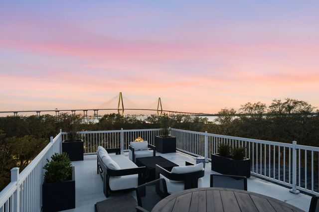 801 Harbour Watch Court, Mount Pleasant, SC 29464