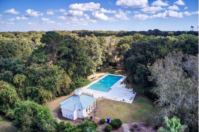 801 Harbour Watch Court, Mount Pleasant, SC 29464