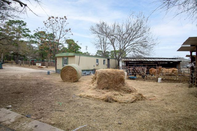 133 Horseshoe DR, Bastrop, TX 78602