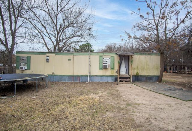 133 Horseshoe DR, Bastrop, TX 78602