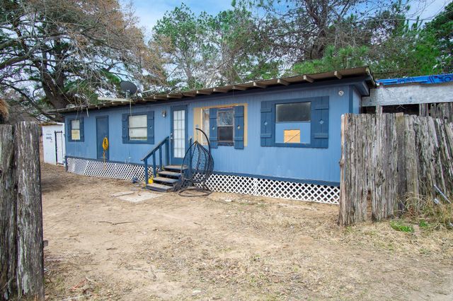 133 Horseshoe DR, Bastrop, TX 78602