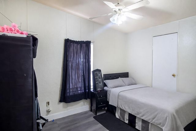 133 Horseshoe DR, Bastrop, TX 78602