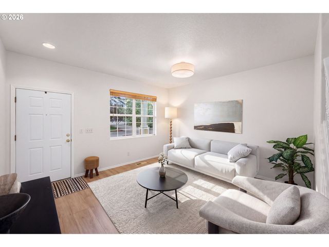 807 Se 197TH Ave, Camas, WA 98607
