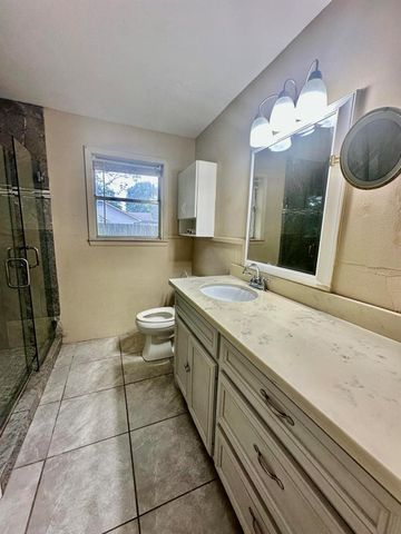 1100 Frost Street, Rosenberg, TX 77471