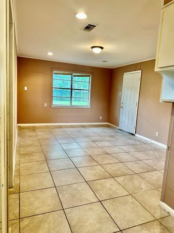 1100 Frost Street, Rosenberg, TX 77471