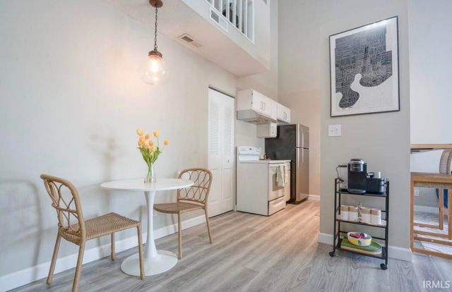 1131 Loft Cove, Evansville, IN 47715