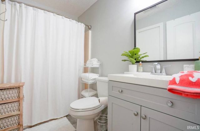 1131 Loft Cove, Evansville, IN 47715