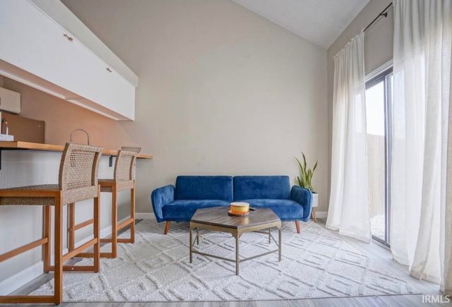 1131 Loft Cove, Evansville, IN 47715