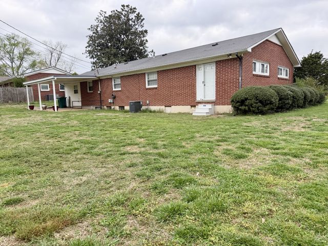 417 7th St, Lawrenceburg, TN 38464