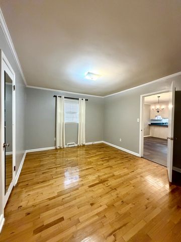 417 7th St, Lawrenceburg, TN 38464