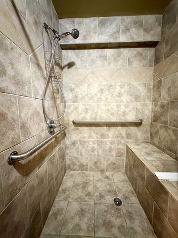 417 7th St, Lawrenceburg, TN 38464
