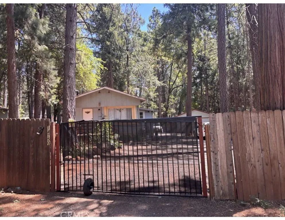 14750 Glenwood Drive, Magalia, CA 95954