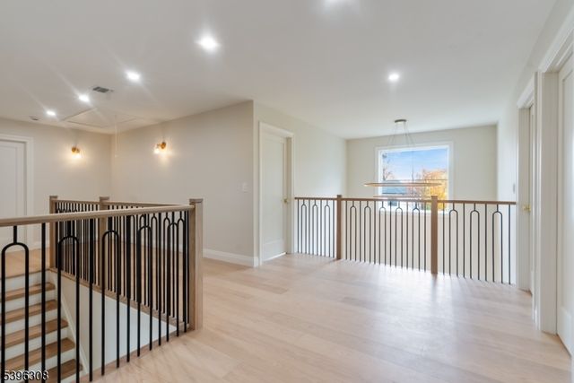 333 Harrison St, Paramus Boro, NJ 07652