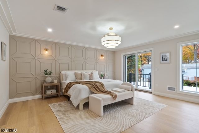 333 Harrison St, Paramus Boro, NJ 07652