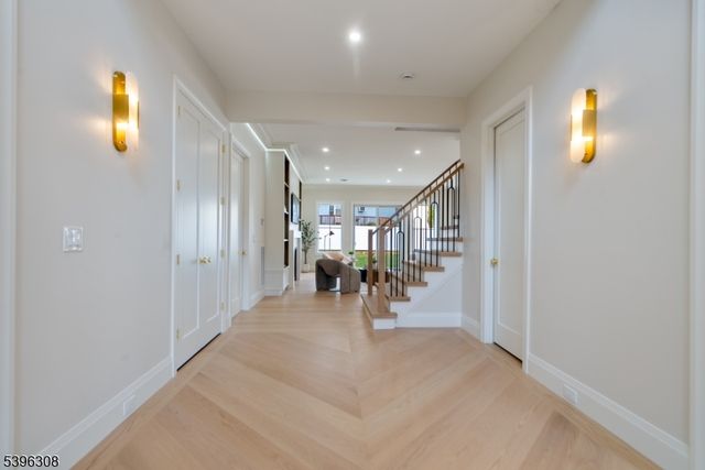 333 Harrison St, Paramus Boro, NJ 07652