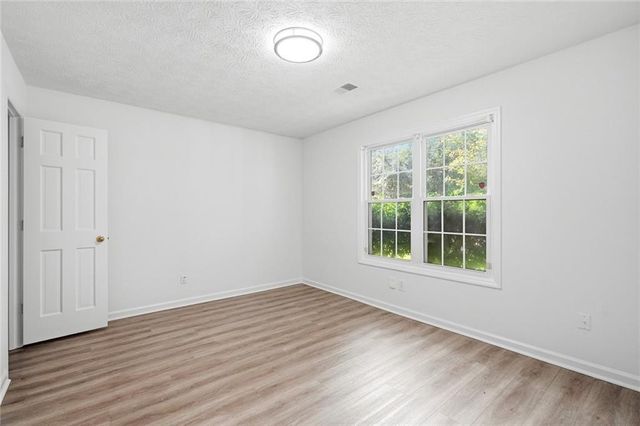 324 Farm Place Court NE, Woodstock, GA 30188