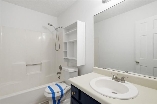 324 Farm Place Court NE, Woodstock, GA 30188